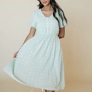 Mila Sage Swiss Dot Dress- Baltic Born Size Small